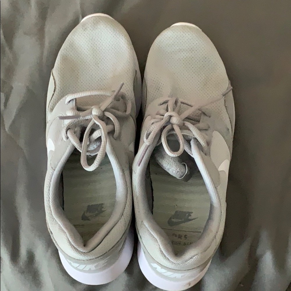 Nike sneakers gray and white